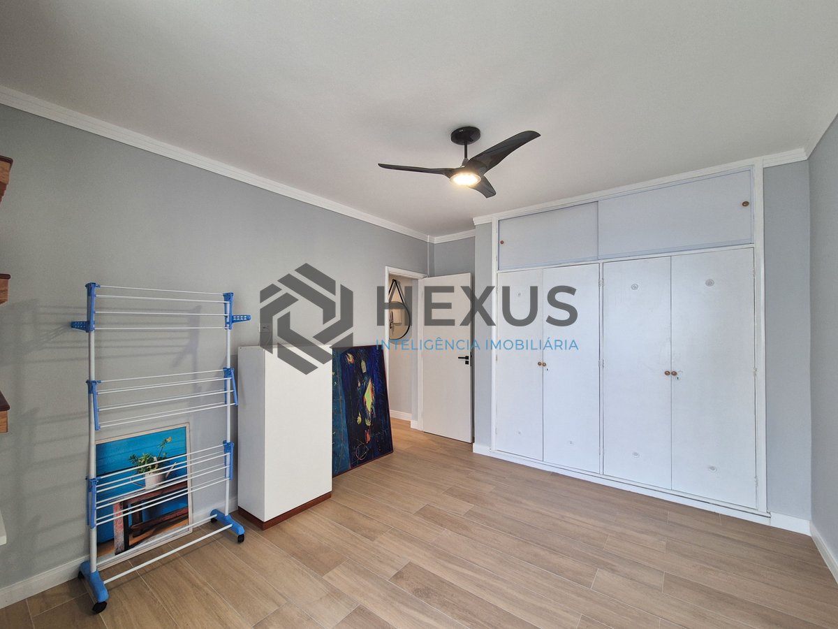 Foto 17 de Apartamento reformado com vista mar a uma quadra da Praia das Pitangueiras, Guaruja
