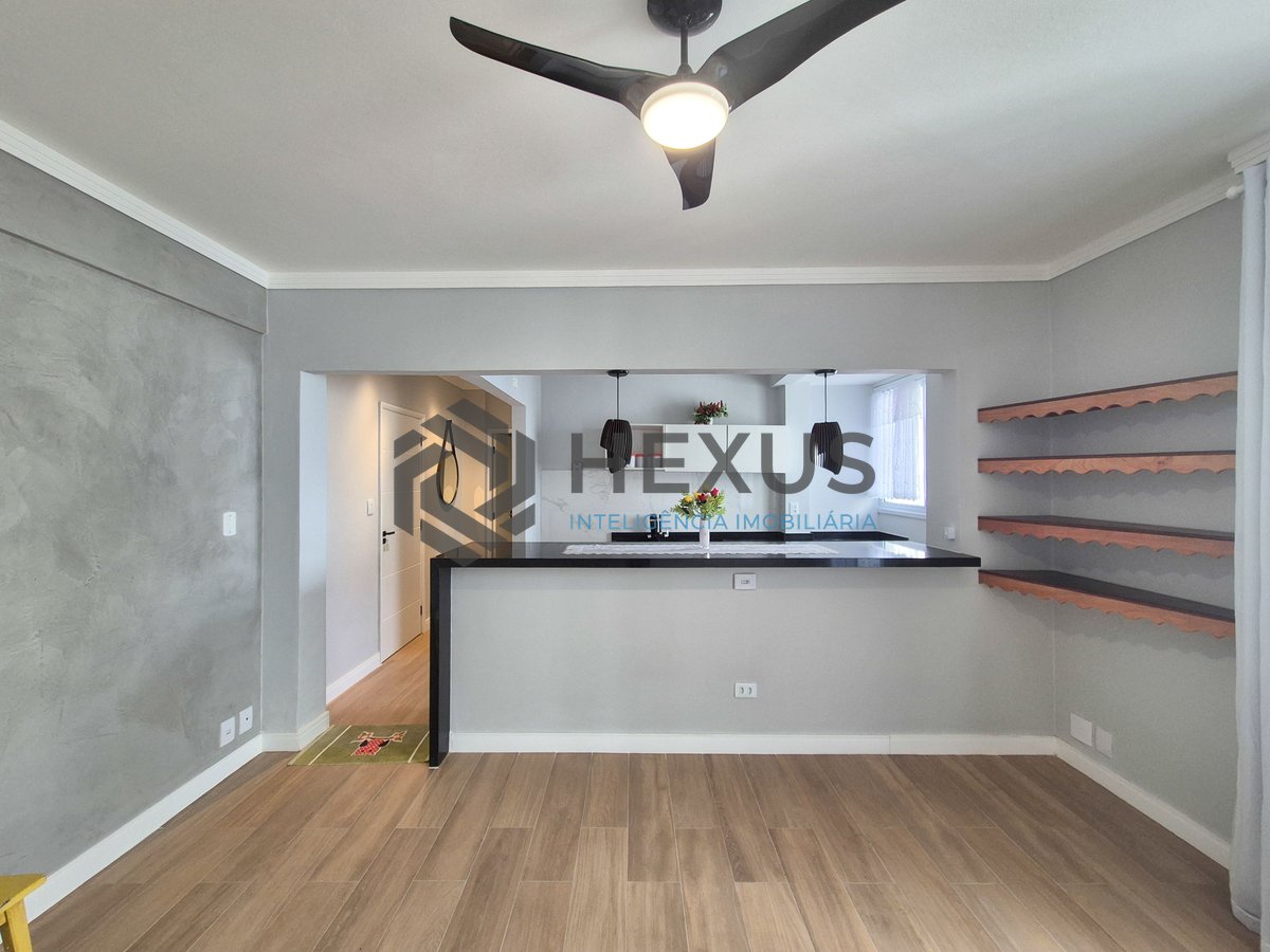 Foto 5 de Apartamento reformado com vista mar a uma quadra da Praia das Pitangueiras, Guaruja