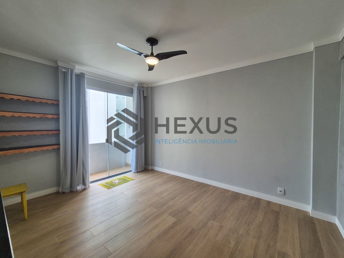 Foto 10 de Apartamento reformado com vista mar a uma quadra da Praia das Pitangueiras, Guaruja