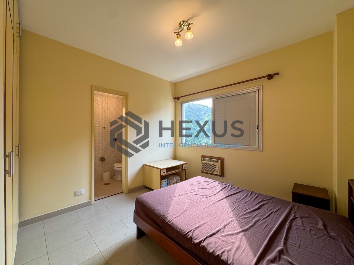 Foto 11 de Apartamento com varanda e lazer na Praia das Pitangueiras, Guaruja
