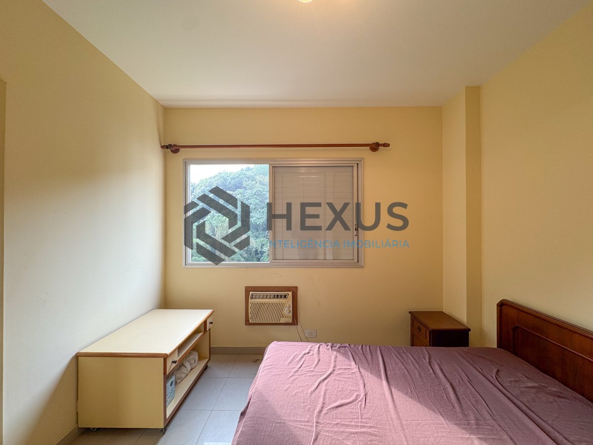 Foto 12 de Apartamento com varanda e lazer na Praia das Pitangueiras, Guaruja