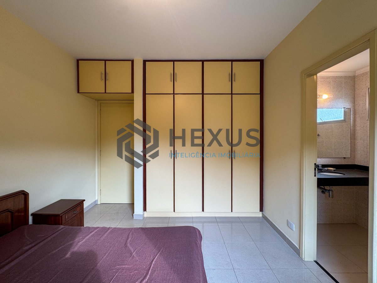 Foto 13 de Apartamento com varanda e lazer na Praia das Pitangueiras, Guaruja