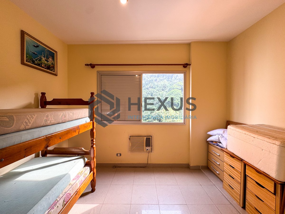 Foto 16 de Apartamento com varanda e lazer na Praia das Pitangueiras, Guaruja
