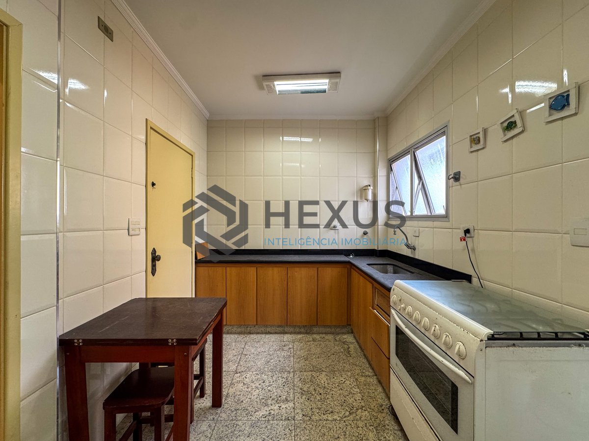 Foto 21 de Apartamento com varanda e lazer na Praia das Pitangueiras, Guaruja