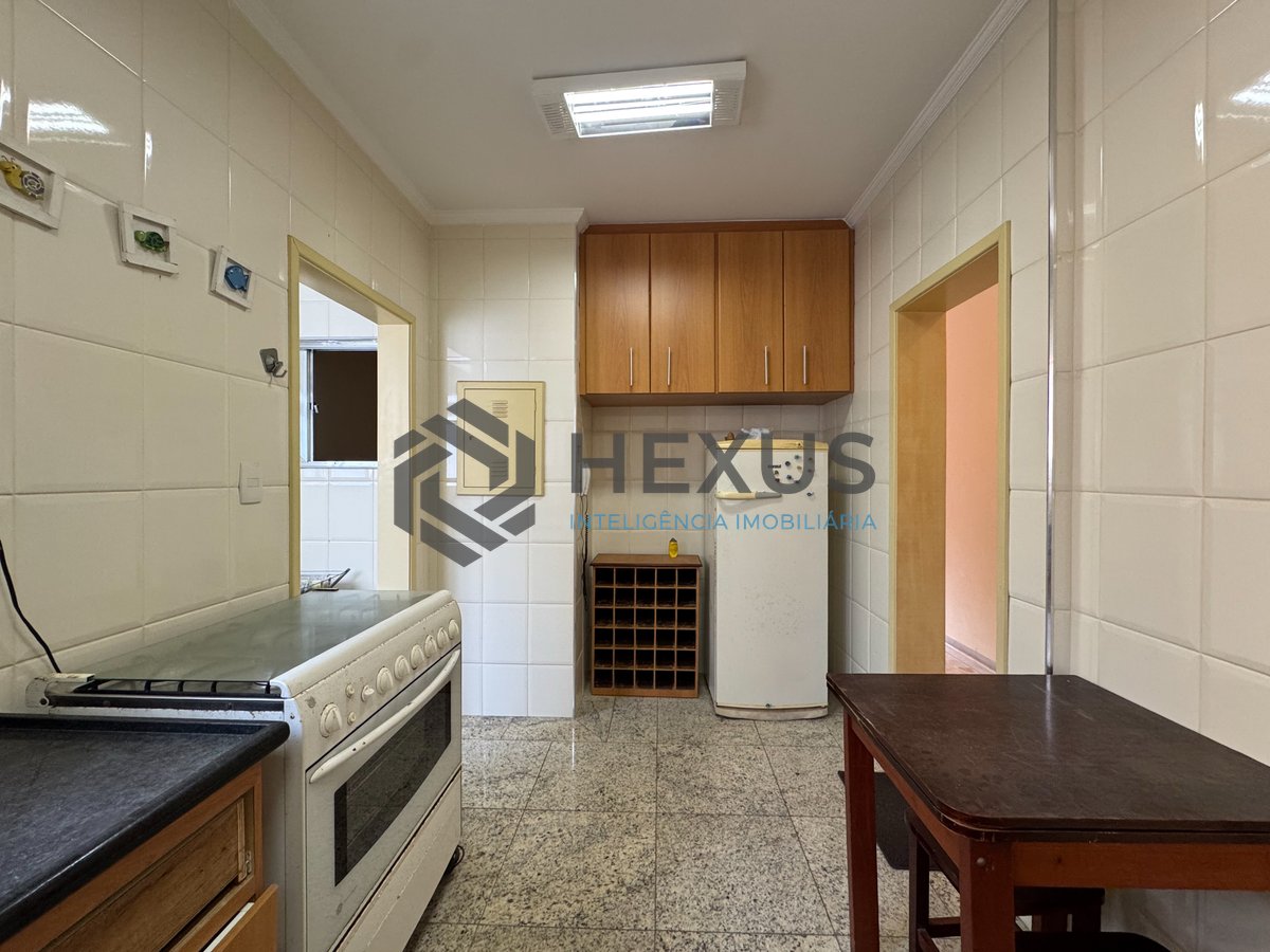 Foto 22 de Apartamento com varanda e lazer na Praia das Pitangueiras, Guaruja