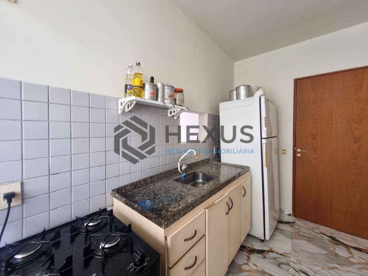 Foto 19 de Apartamento reformado com varanda e lazer na Praia da Enseada, Guaruja