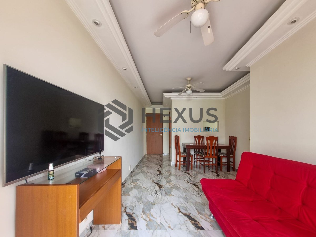Foto 3 de Apartamento reformado com varanda e lazer na Praia da Enseada, Guaruja