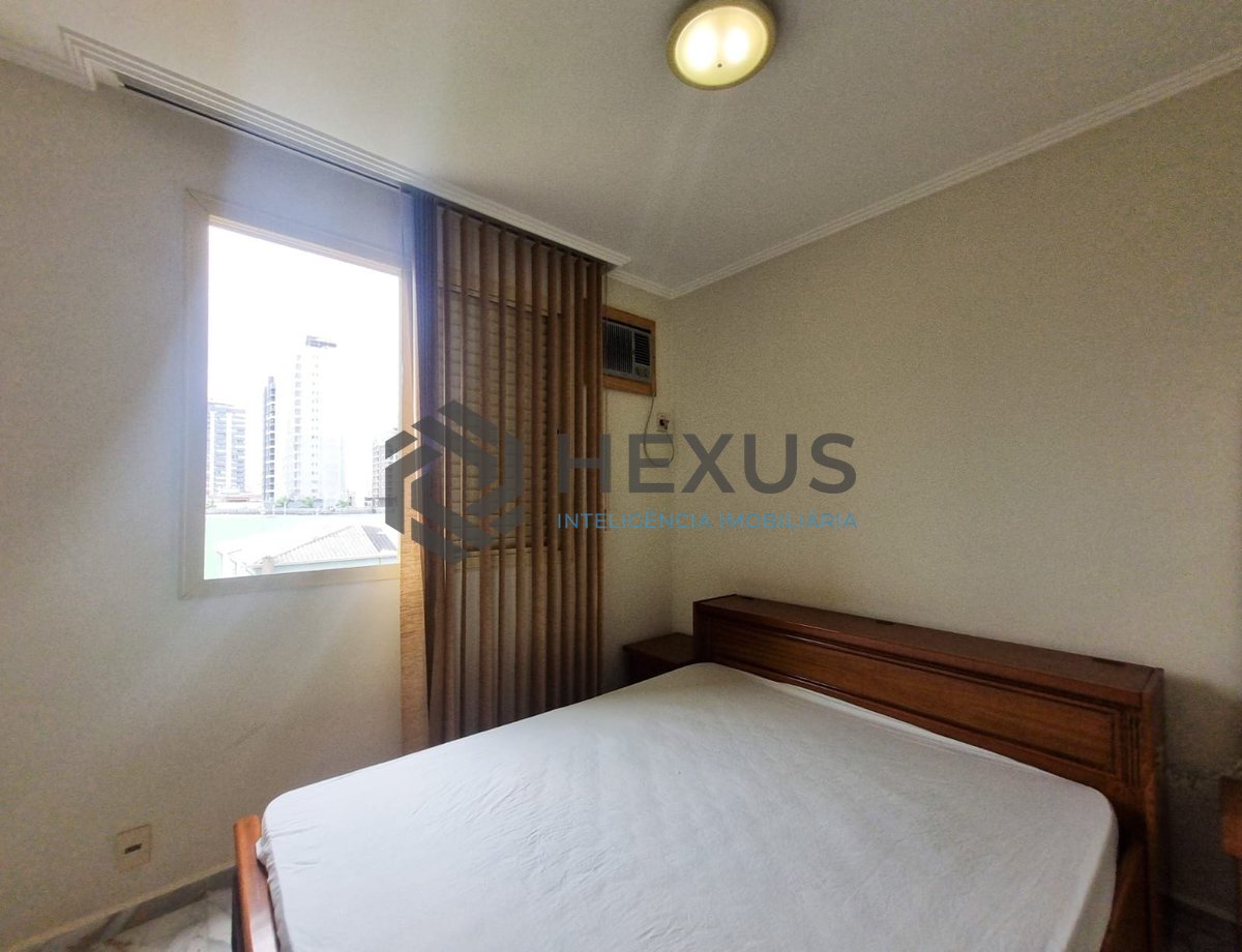 Foto 7 de Apartamento reformado com varanda e lazer na Praia da Enseada, Guaruja