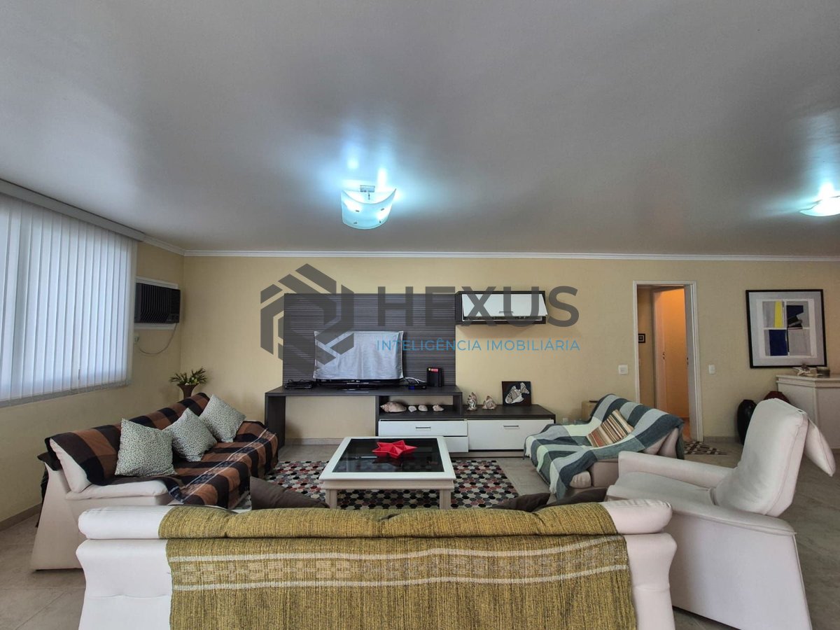 Foto 2 de Apartamento com varanda e lazer na Praia das Pitangueiras, Guaruja