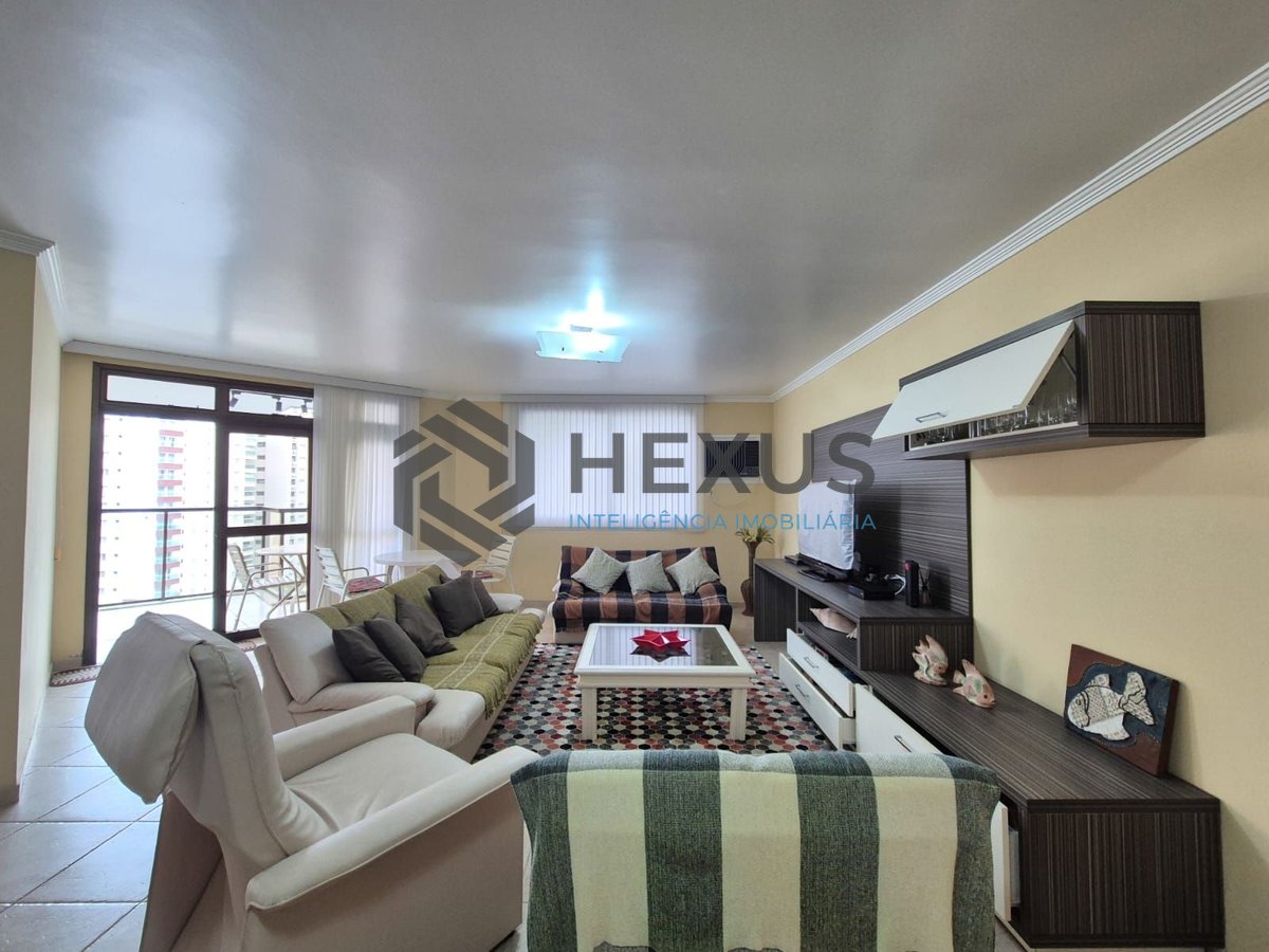 Foto 3 de Apartamento com varanda e lazer na Praia das Pitangueiras, Guaruja