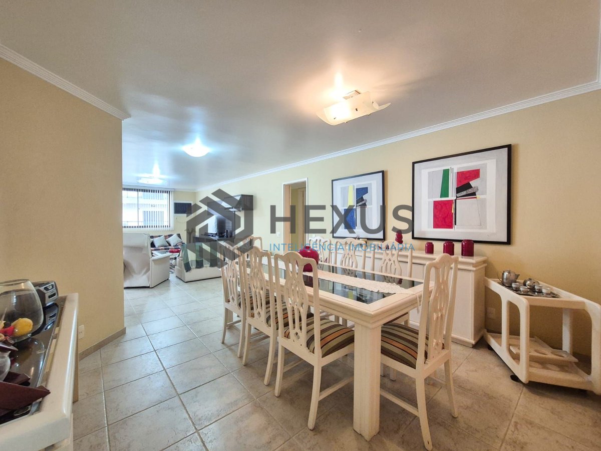Foto 9 de Apartamento com varanda e lazer na Praia das Pitangueiras, Guaruja