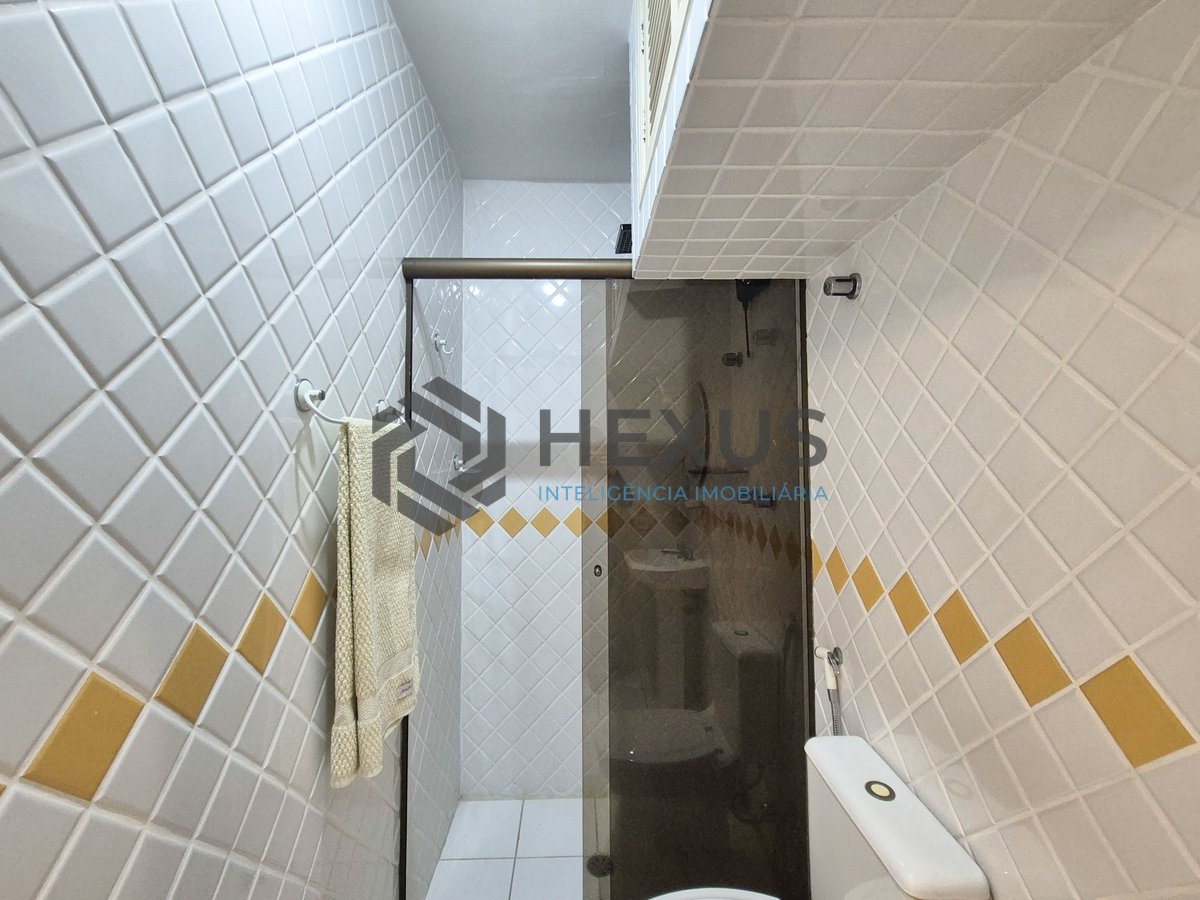Foto 17 de Apartamento com varanda e lazer na Praia das Pitangueiras, Guaruja
