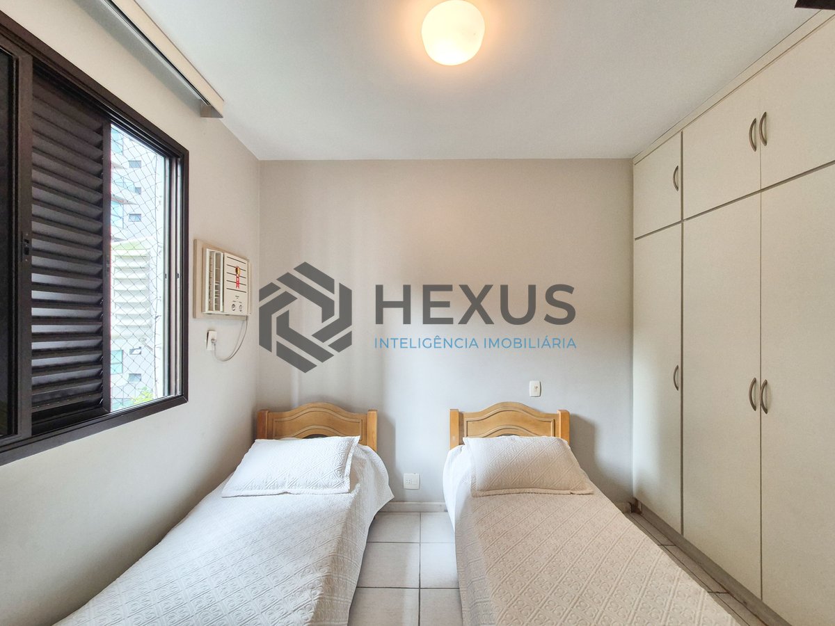 Foto 20 de Apartamento com varanda e lazer na Praia das Pitangueiras, Guaruja