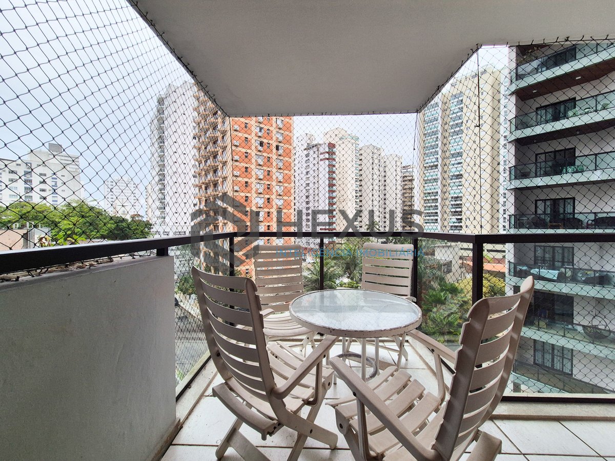 Foto 10 de Apartamento com varanda e lazer na Praia das Pitangueiras, Guaruja