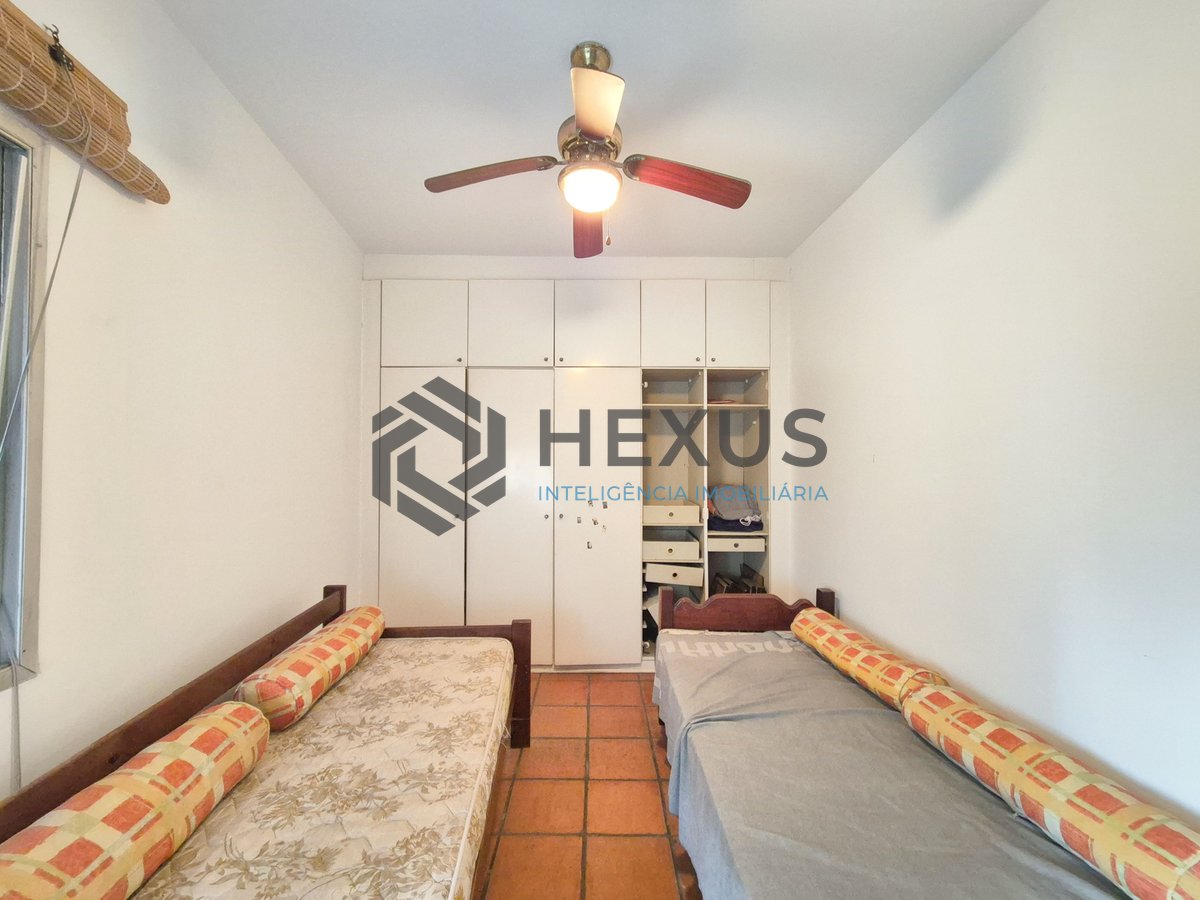 Foto 6 de Apartamento na quadra mar da Praia das Pitangueiras, Guaruja