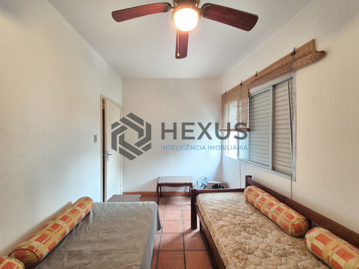 Foto 7 de Apartamento na quadra mar da Praia das Pitangueiras, Guaruja