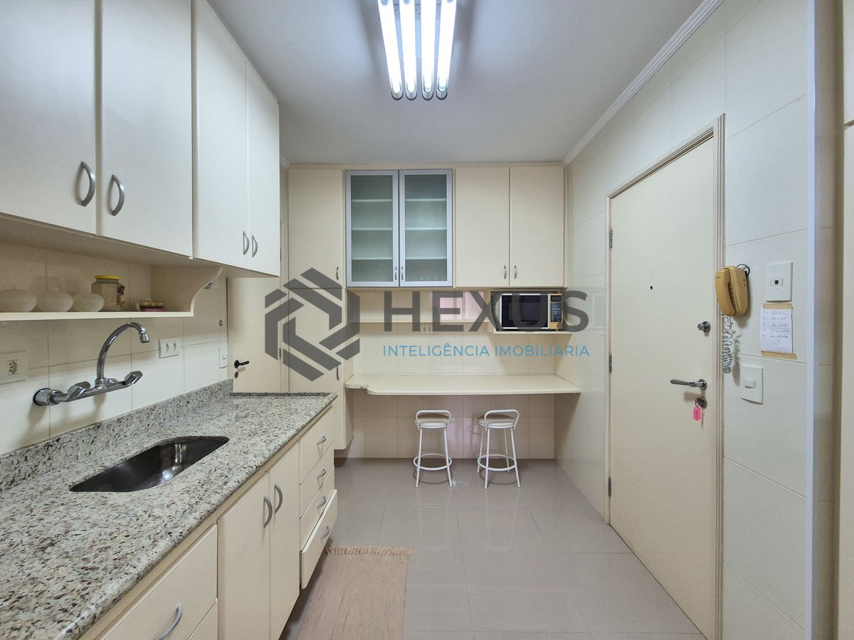 Foto 27 de Apartamento com varanda e lazer na Praia das Pitangueiras, Guaruja