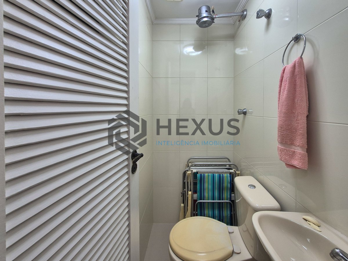 Foto 33 de Apartamento com varanda e lazer na Praia das Pitangueiras, Guaruja