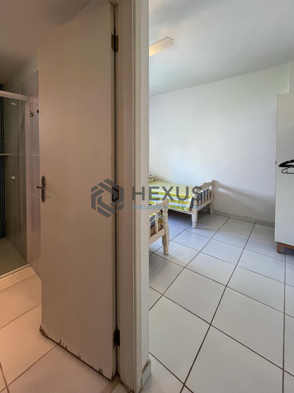 Foto 16 de Apartamento reformado com vista mar a uma quadra da Praia das Pitangueiras, Guaruja