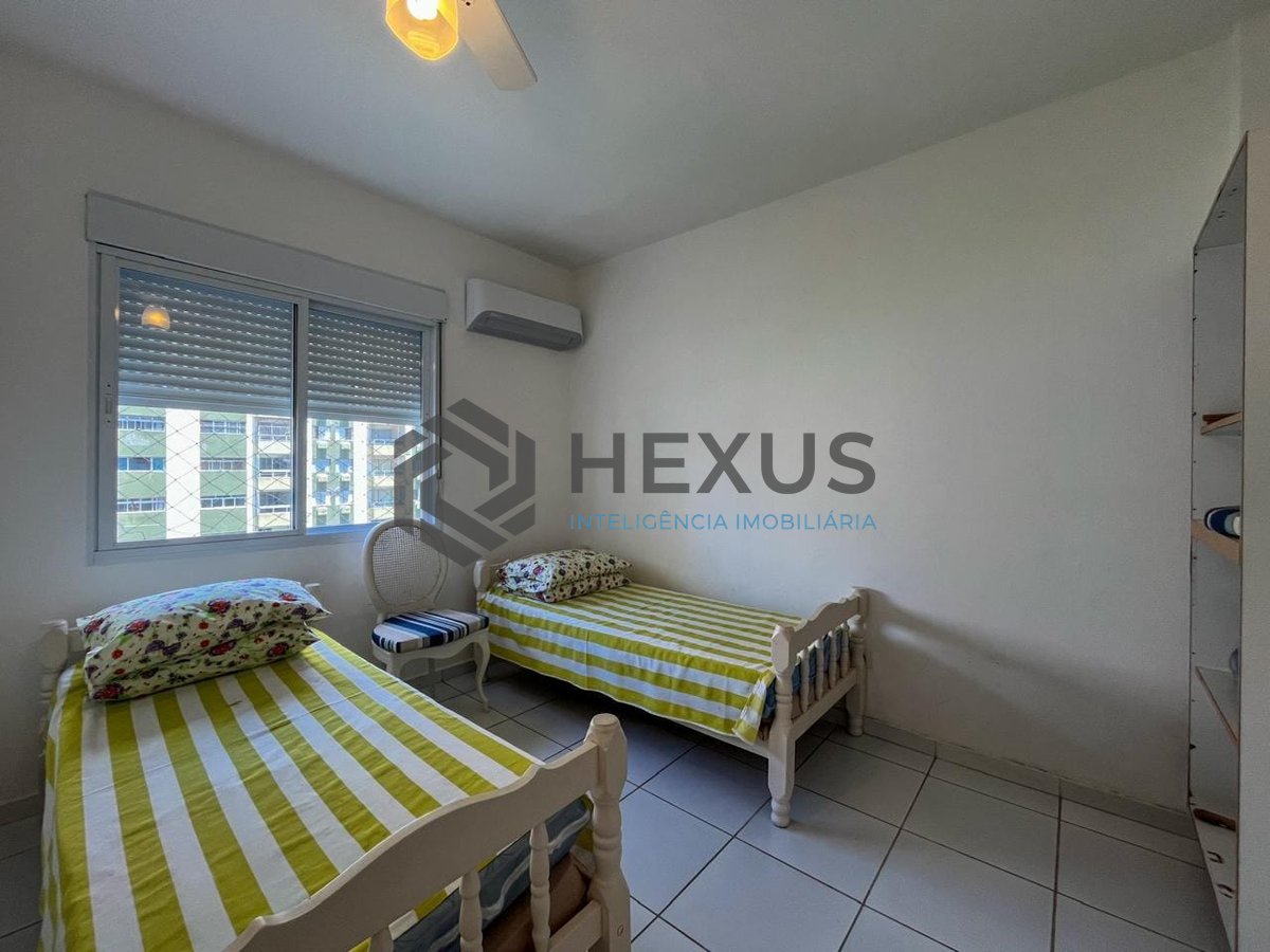 Foto 17 de Apartamento reformado com vista mar a uma quadra da Praia das Pitangueiras, Guaruja