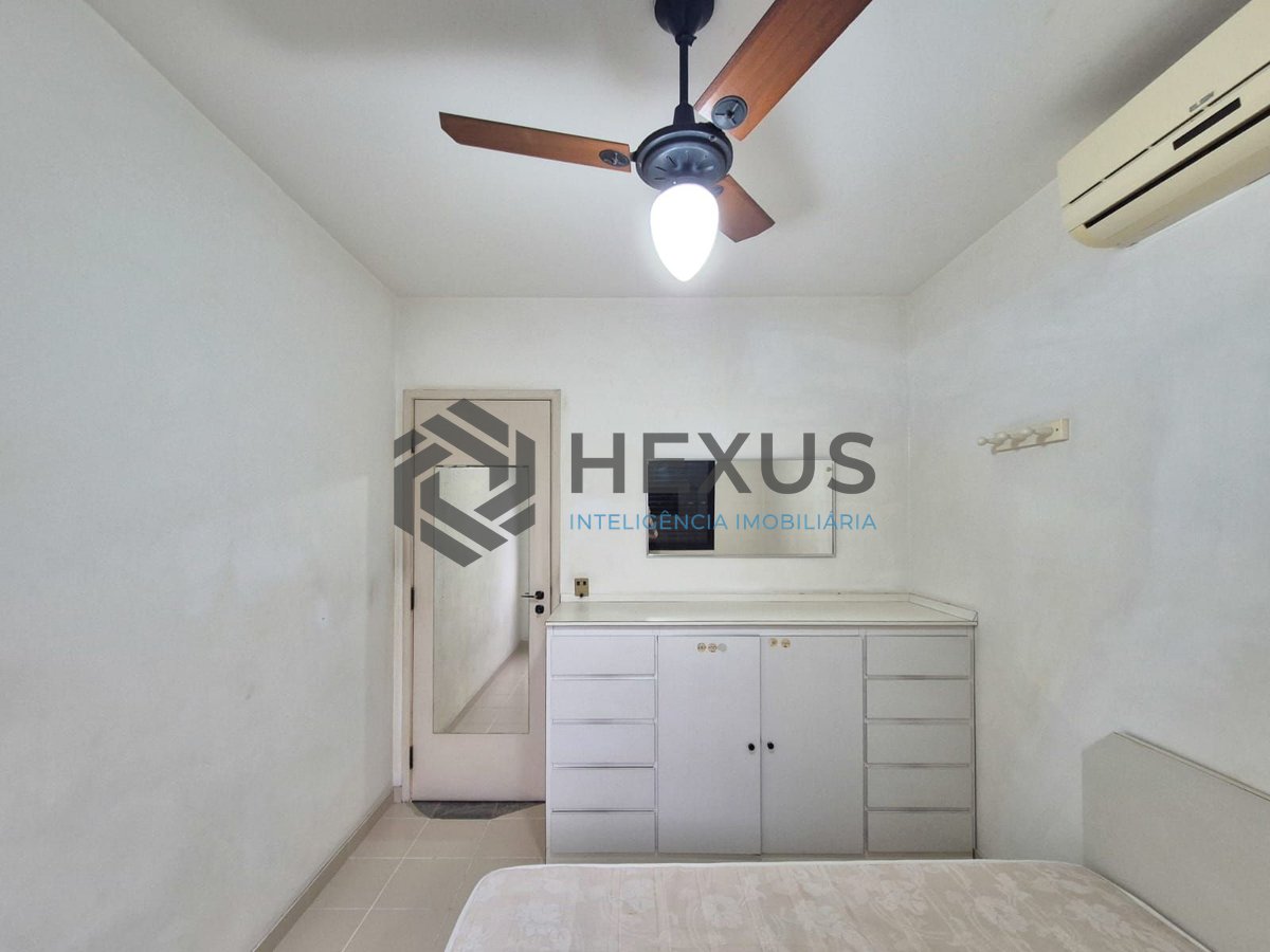 Foto 11 de Apartamento com varanda e lazer na Praia das Pitangueiras, Guaruja