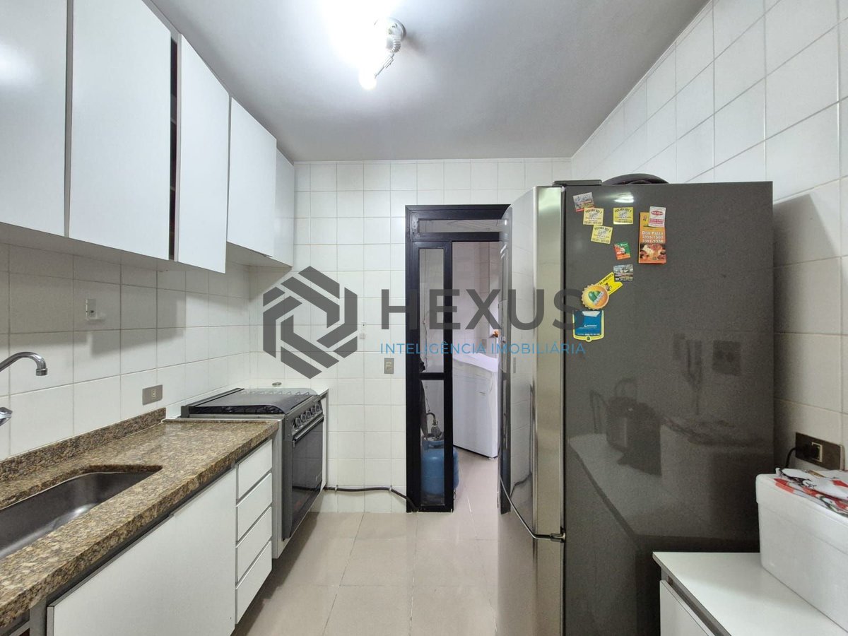 Foto 22 de Apartamento com varanda e lazer na Praia das Pitangueiras, Guaruja