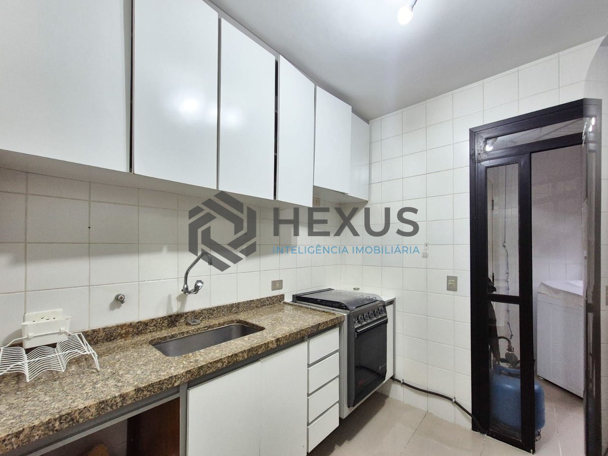 Foto 23 de Apartamento com varanda e lazer na Praia das Pitangueiras, Guaruja