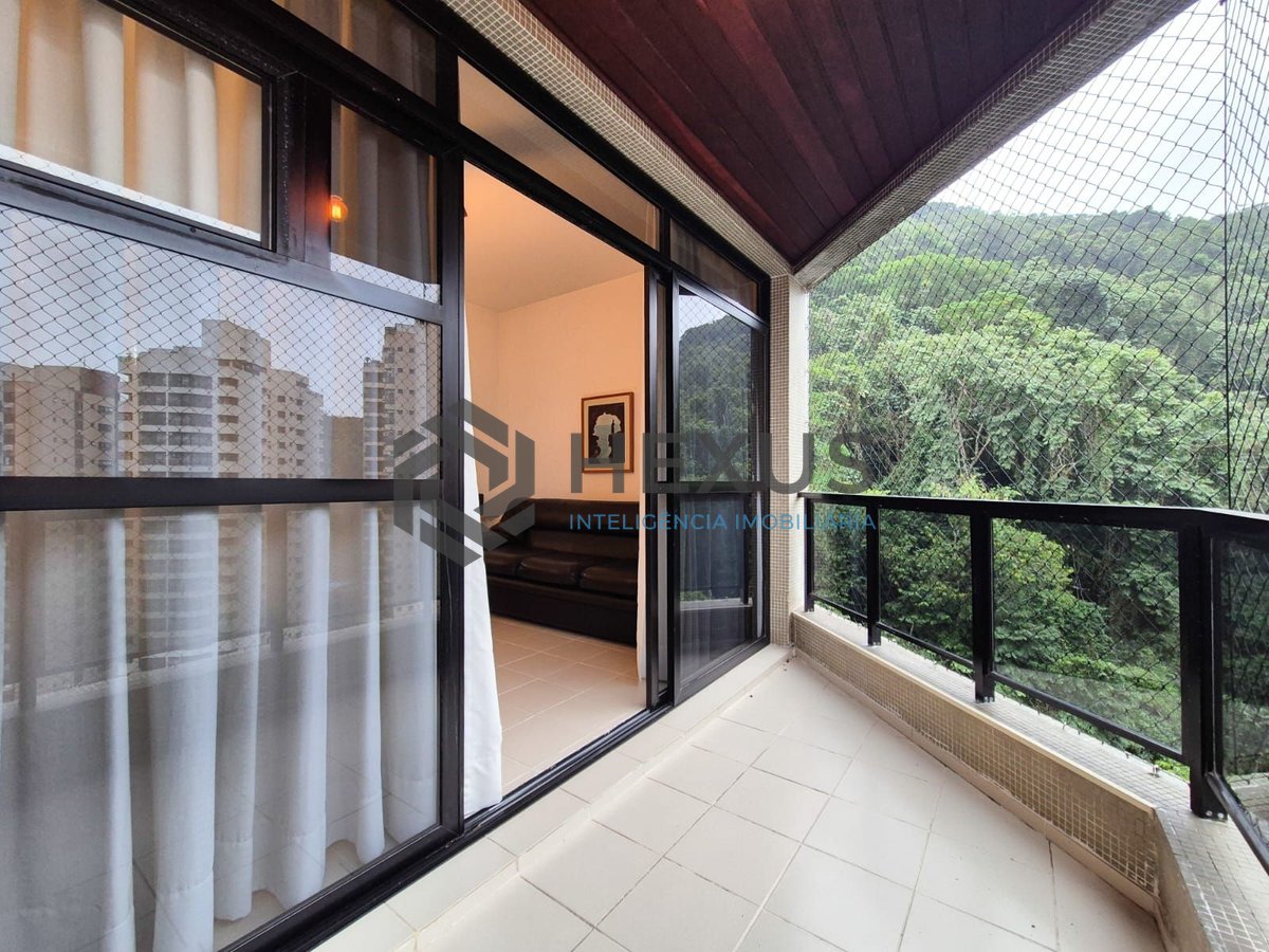 Foto 6 de Apartamento com varanda e lazer na Praia das Pitangueiras, Guaruja