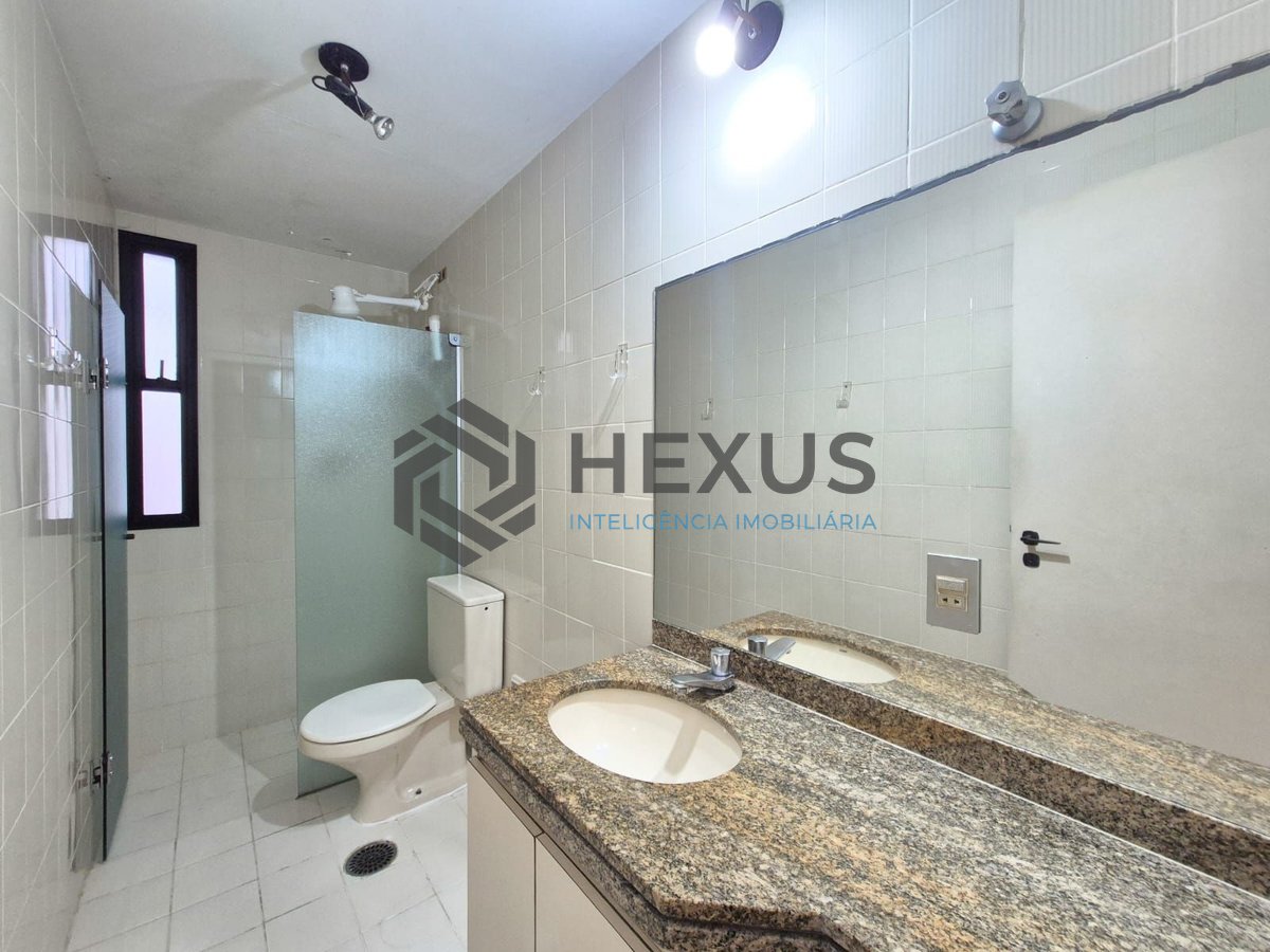 Foto 8 de Apartamento com varanda e lazer na Praia das Pitangueiras, Guaruja