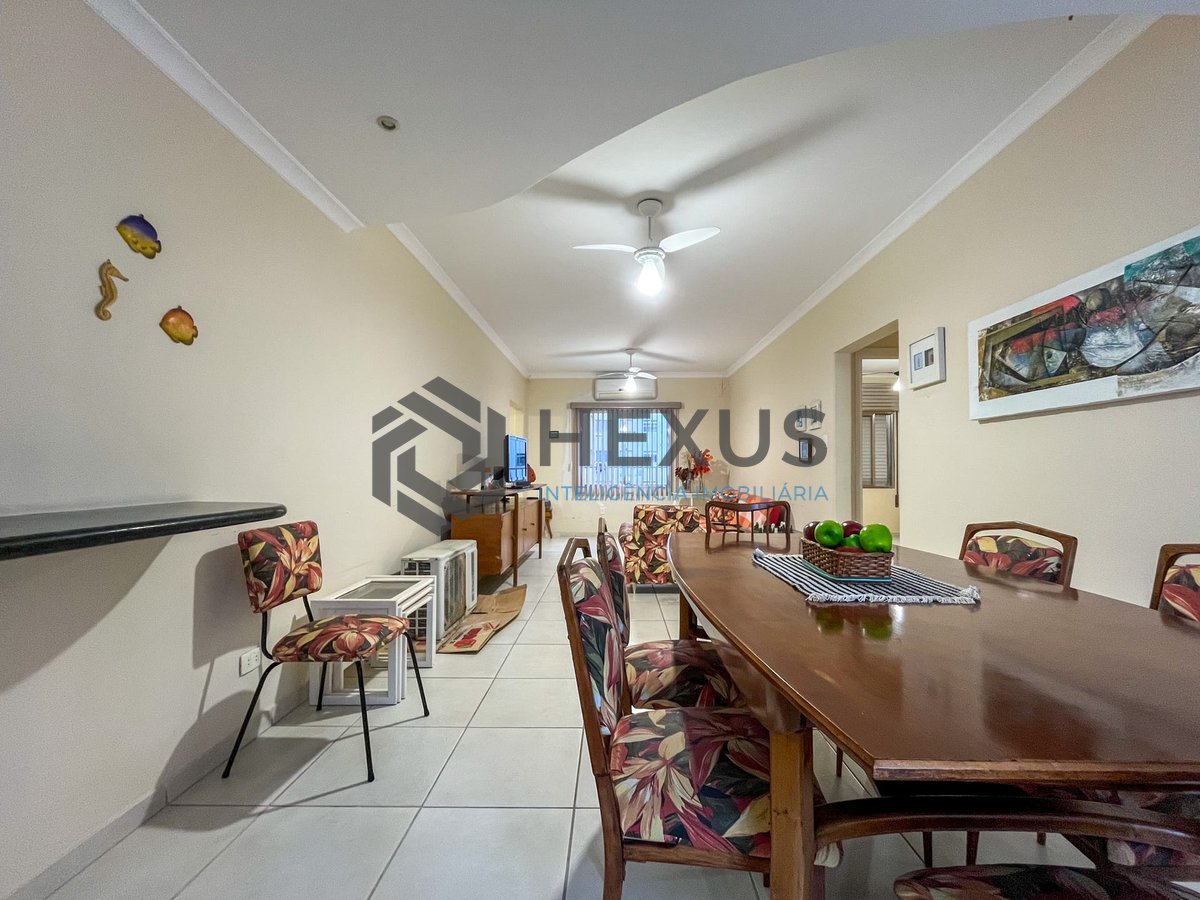 Foto 2 de Apartamento a uma quadra da Praia das Pitangueiras, Guaruja