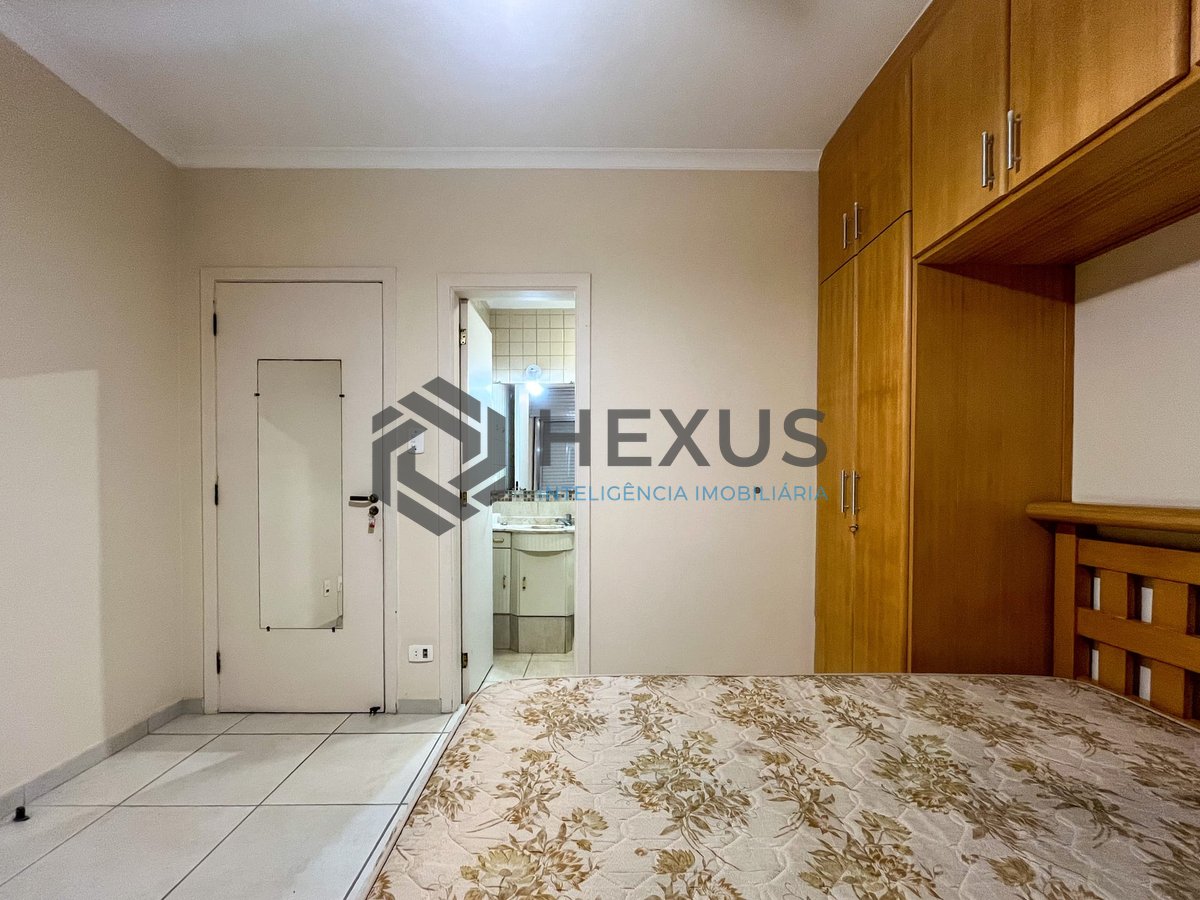 Foto 12 de Apartamento a uma quadra da Praia das Pitangueiras, Guaruja