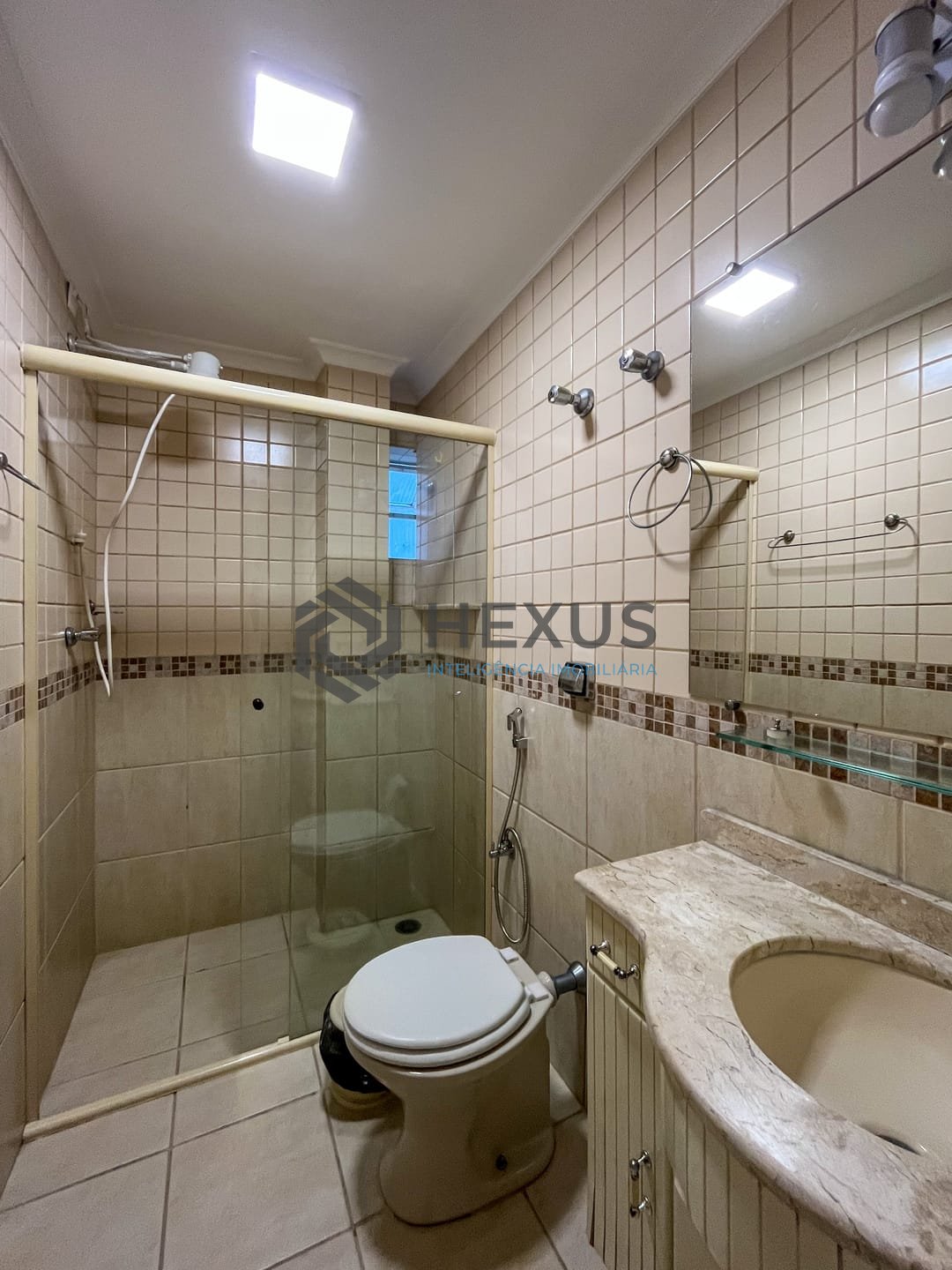 Foto 17 de Apartamento a uma quadra da Praia das Pitangueiras, Guaruja