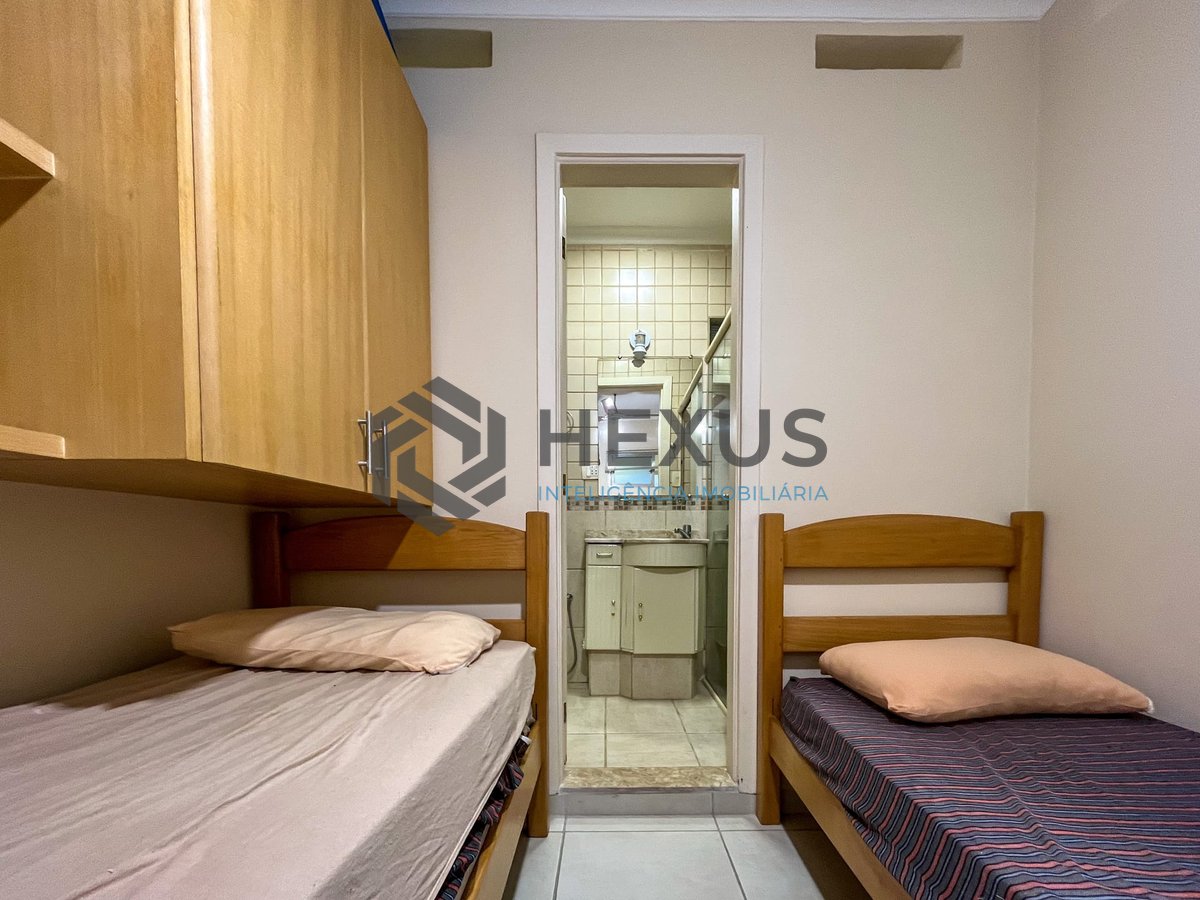 Foto 19 de Apartamento a uma quadra da Praia das Pitangueiras, Guaruja