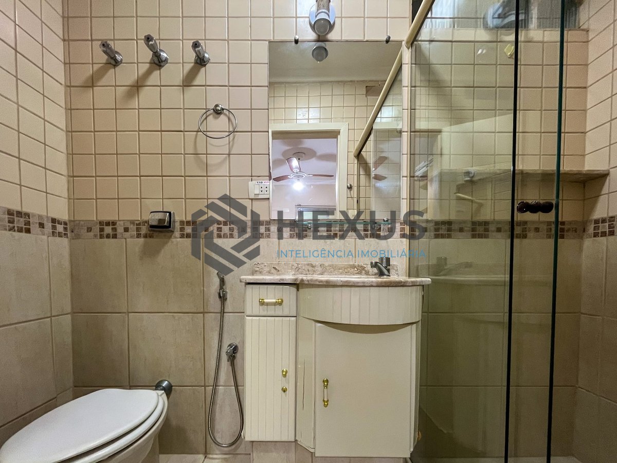 Foto 20 de Apartamento a uma quadra da Praia das Pitangueiras, Guaruja