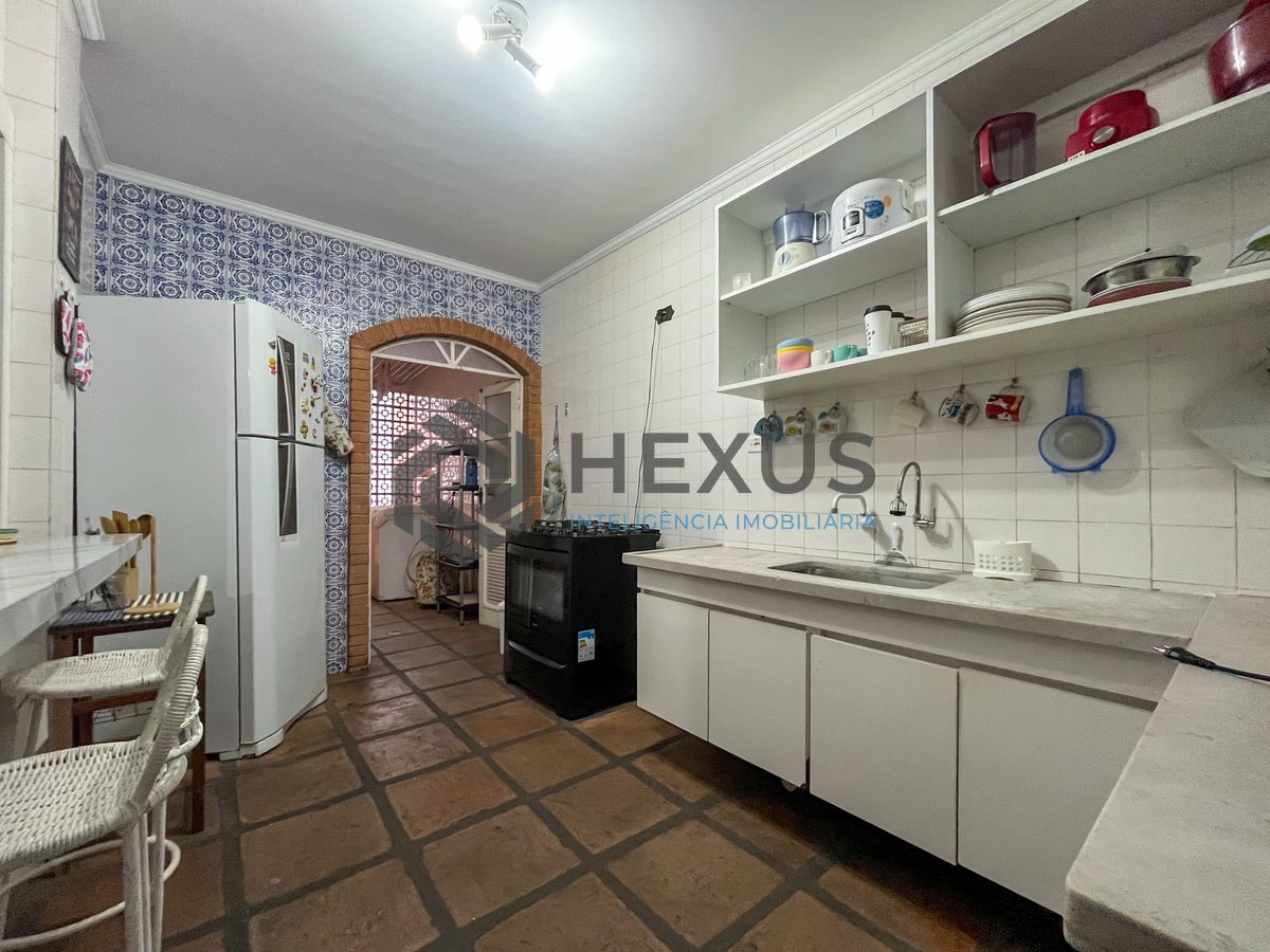 Foto 16 de Apartamento a uma quadra da Praia das Pitangueiras, Guaruja