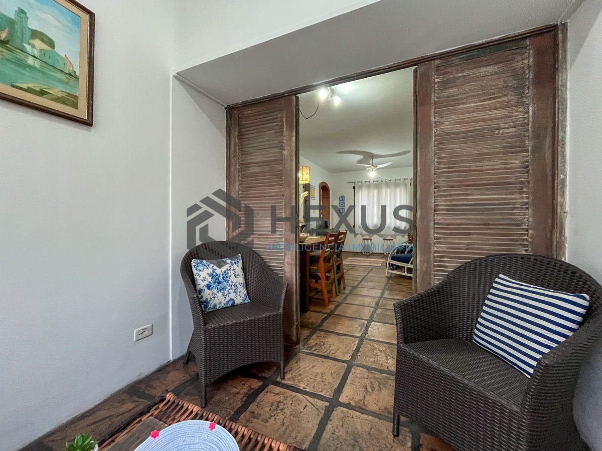 Foto 7 de Apartamento a uma quadra da Praia das Pitangueiras, Guaruja