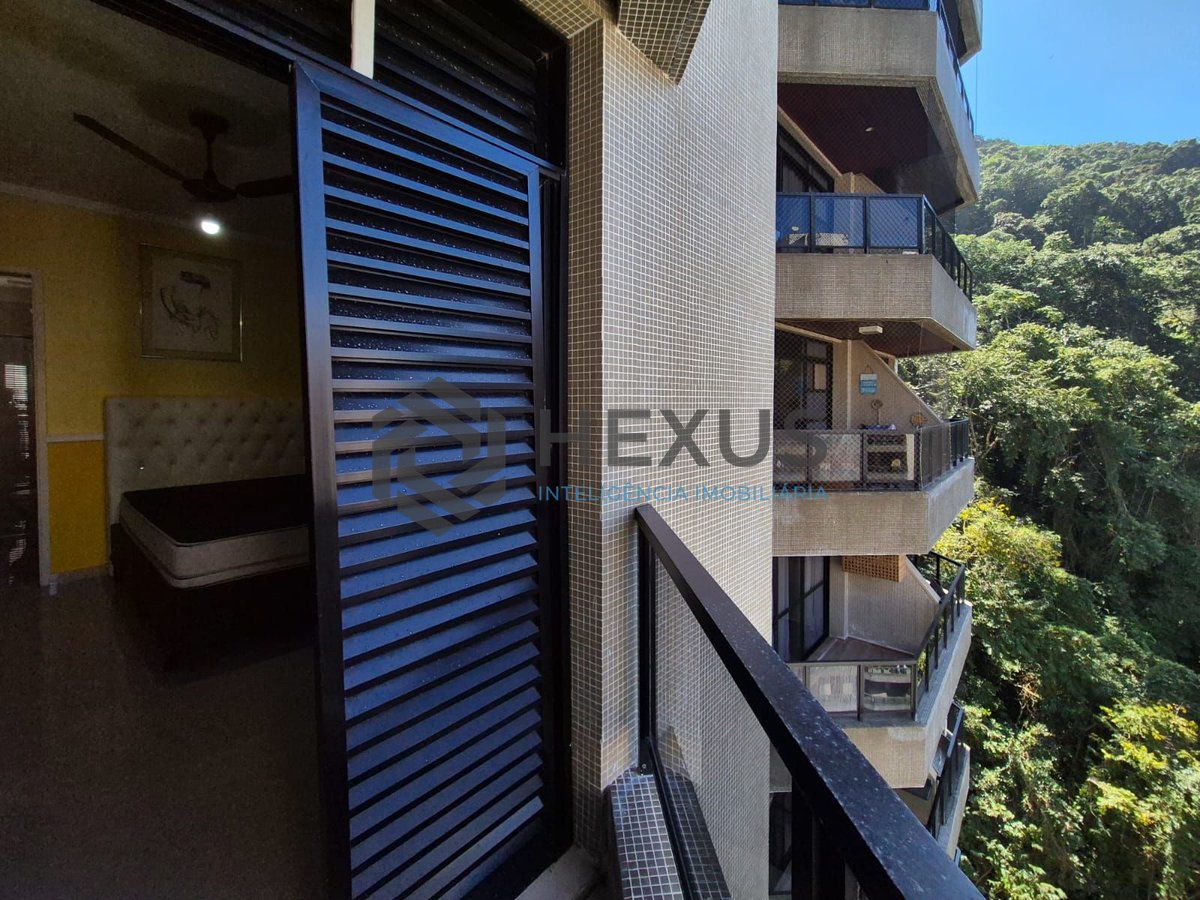 Foto 15 de Apartamento com varanda e lazer na Praia das Pitangueiras, Guaruja