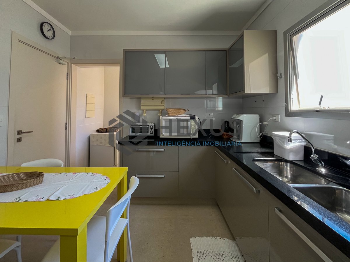 Foto 27 de Apartamento com varanda, vista mar e lazer na beira mar da Praia das Pitangueiras, Guaruja