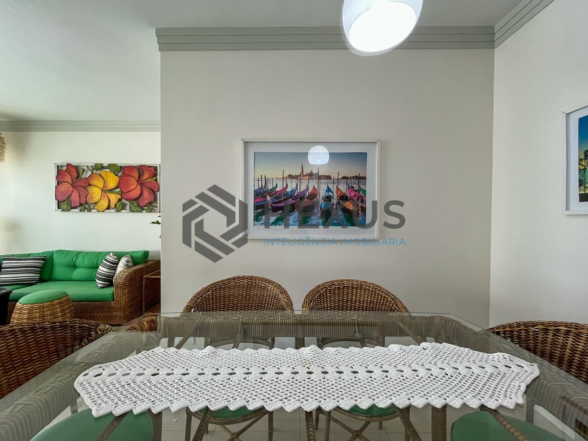 Foto 5 de Apartamento com varanda, lazer e vista mar na beira mar da Praia das Pitangueiras, Guaruja
