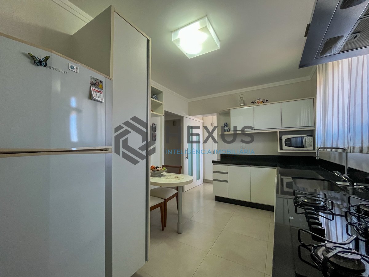 Foto 27 de Apartamento com varanda, lazer e vista mar na quadra mar da Praia das Pitangueiras, Guaruja