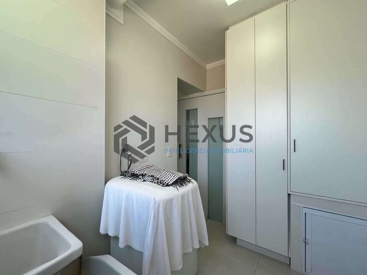 Foto 29 de Apartamento com varanda, lazer e vista mar na quadra mar da Praia das Pitangueiras, Guaruja