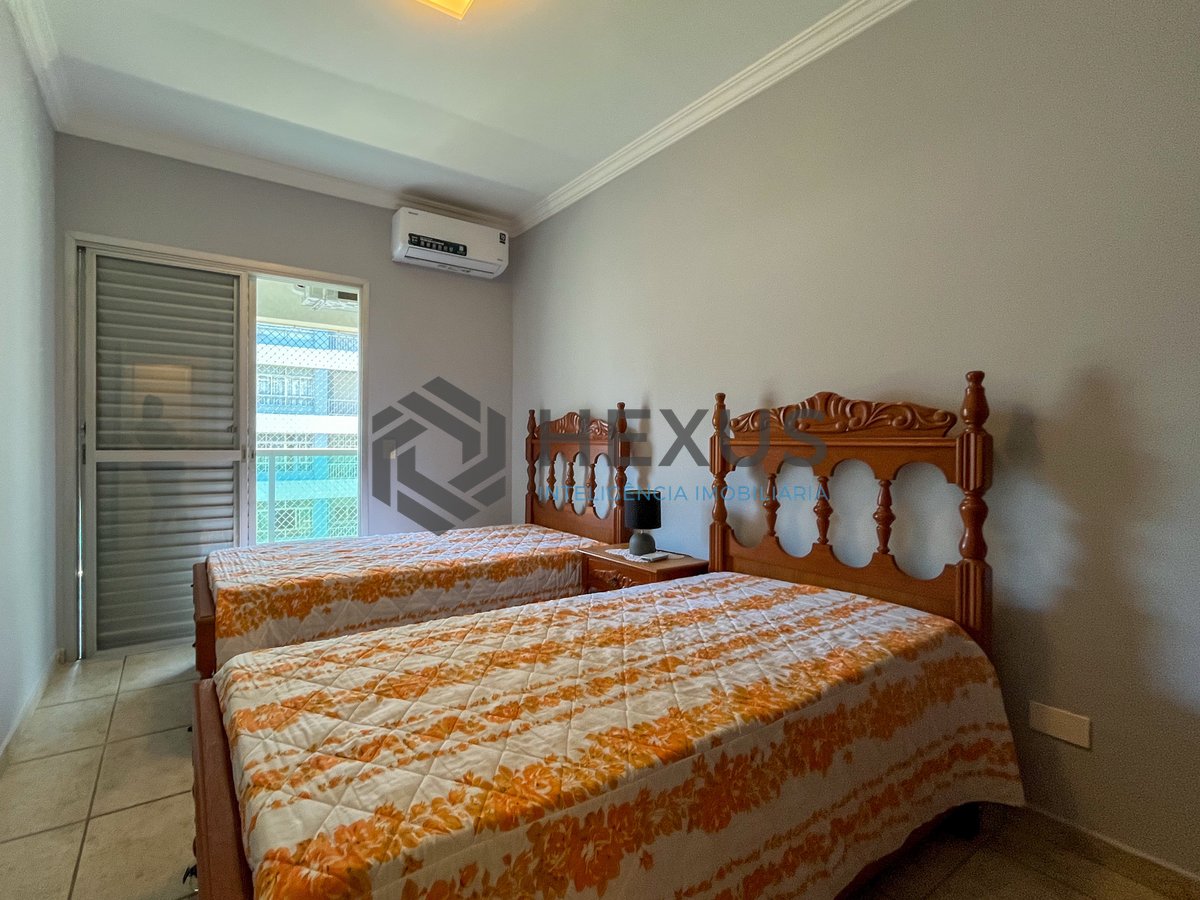 Foto 13 de Apartamento com varanda, lazer e vista mar na quadra mar da Praia das Pitangueiras, Guaruja