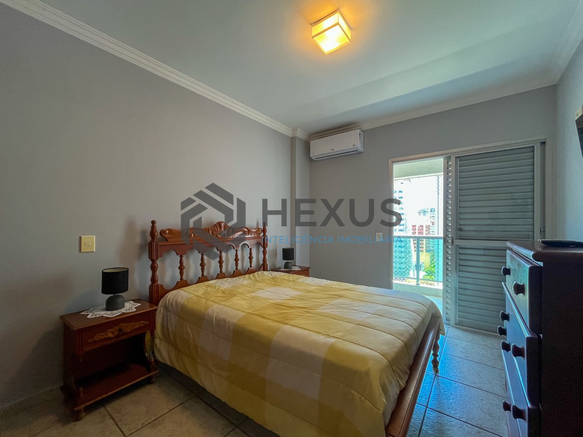 Foto 18 de Apartamento com varanda, lazer e vista mar na quadra mar da Praia das Pitangueiras, Guaruja