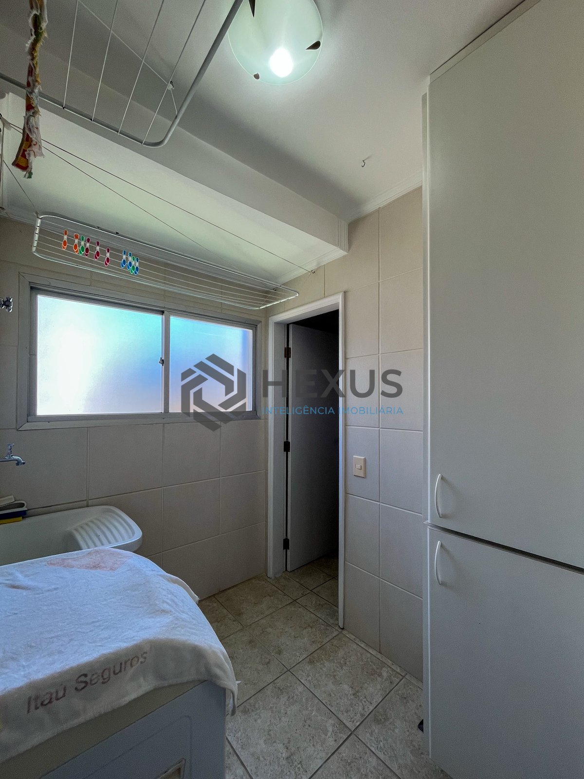 Foto 27 de Apartamento com varanda, lazer e vista mar na quadra mar da Praia das Pitangueiras, Guaruja