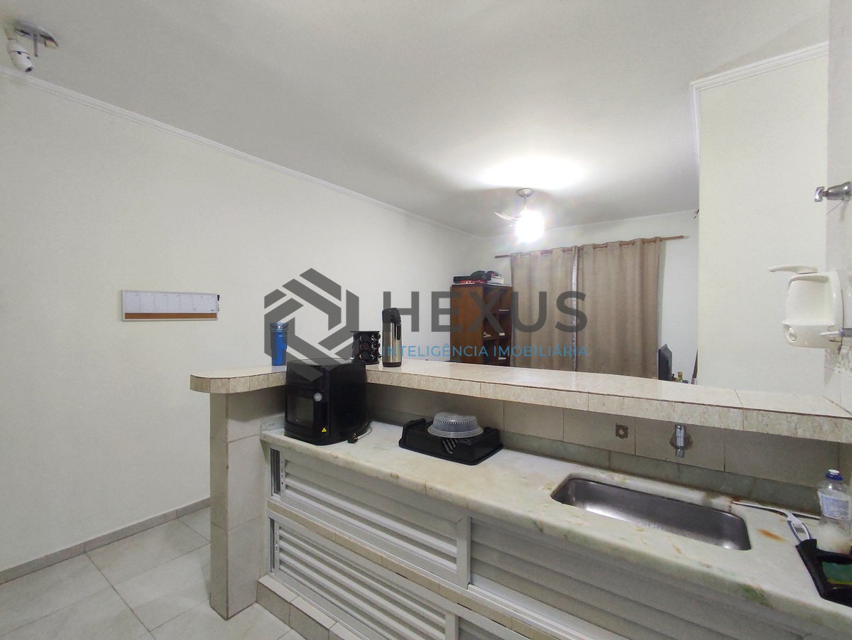 Foto 20 de Apartamento reformado e mobiliado na Praia da Enseada, Guaruja