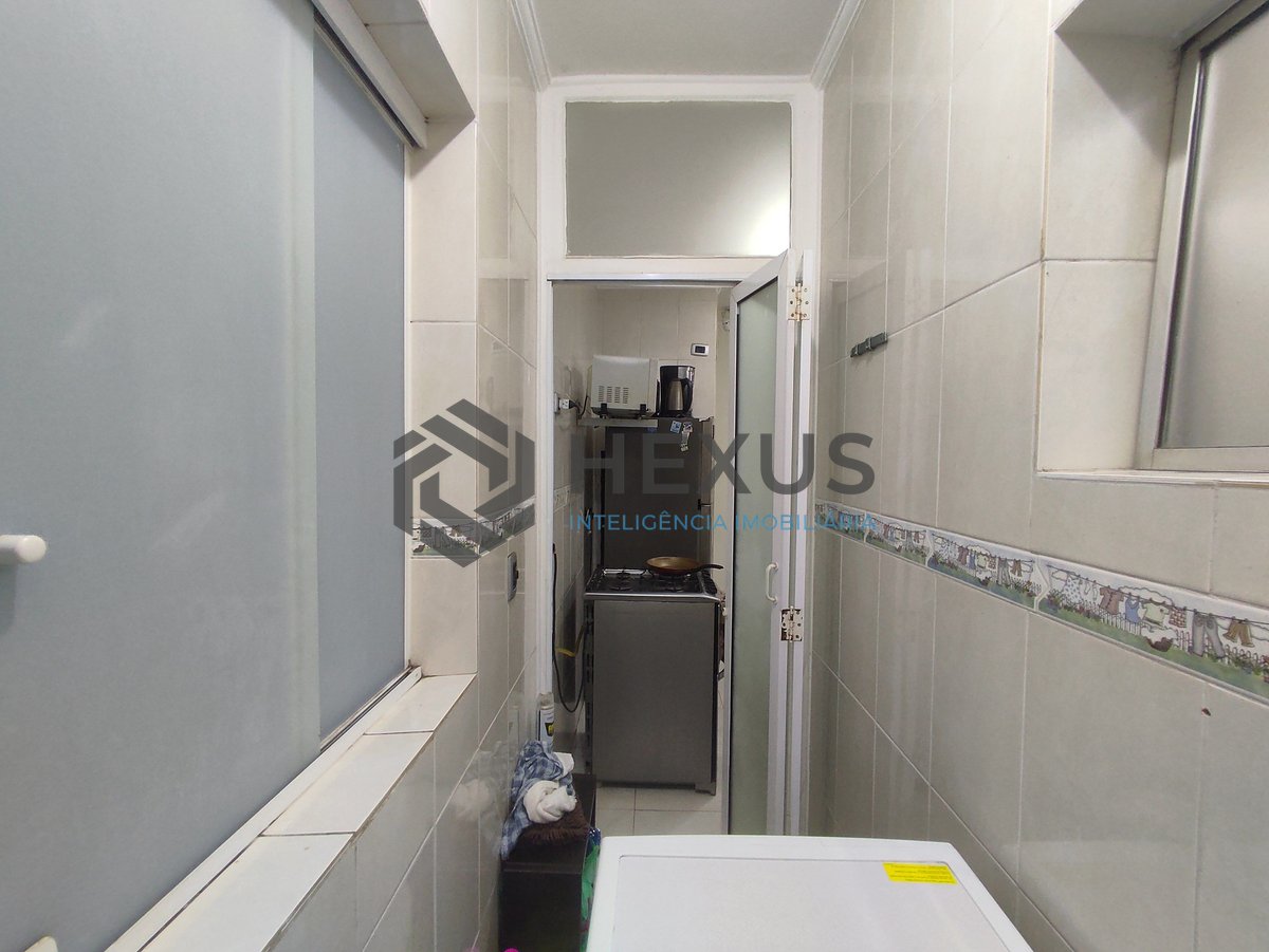 Foto 22 de Apartamento reformado e mobiliado na Praia da Enseada, Guaruja