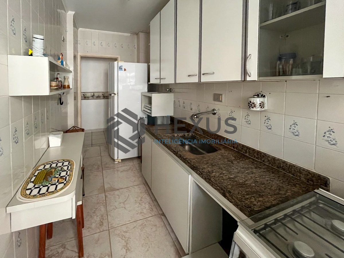 Foto 11 de Apartamento a duas quadras da Praia das Pitangueiras, Guaruja