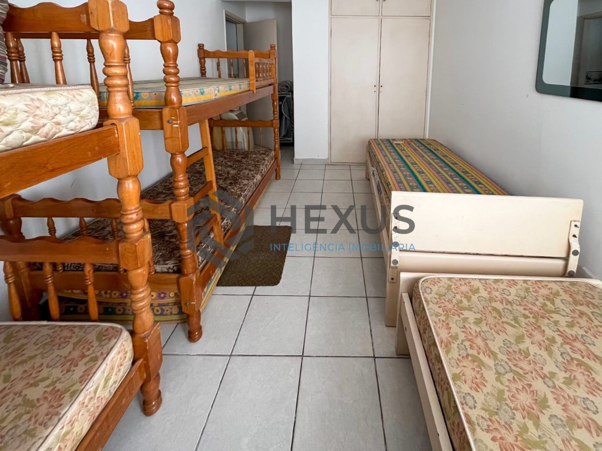 Foto 7 de Apartamento a duas quadras da Praia das Pitangueiras, Guaruja