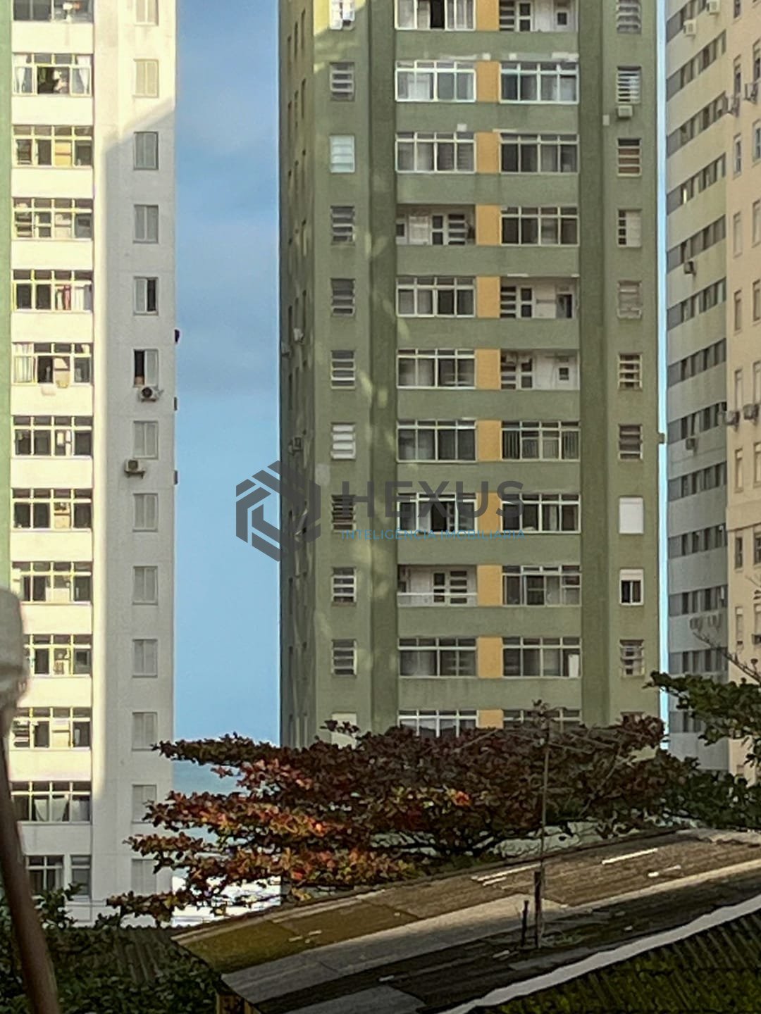 Foto 8 de Apartamento a duas quadras da Praia das Pitangueiras, Guaruja