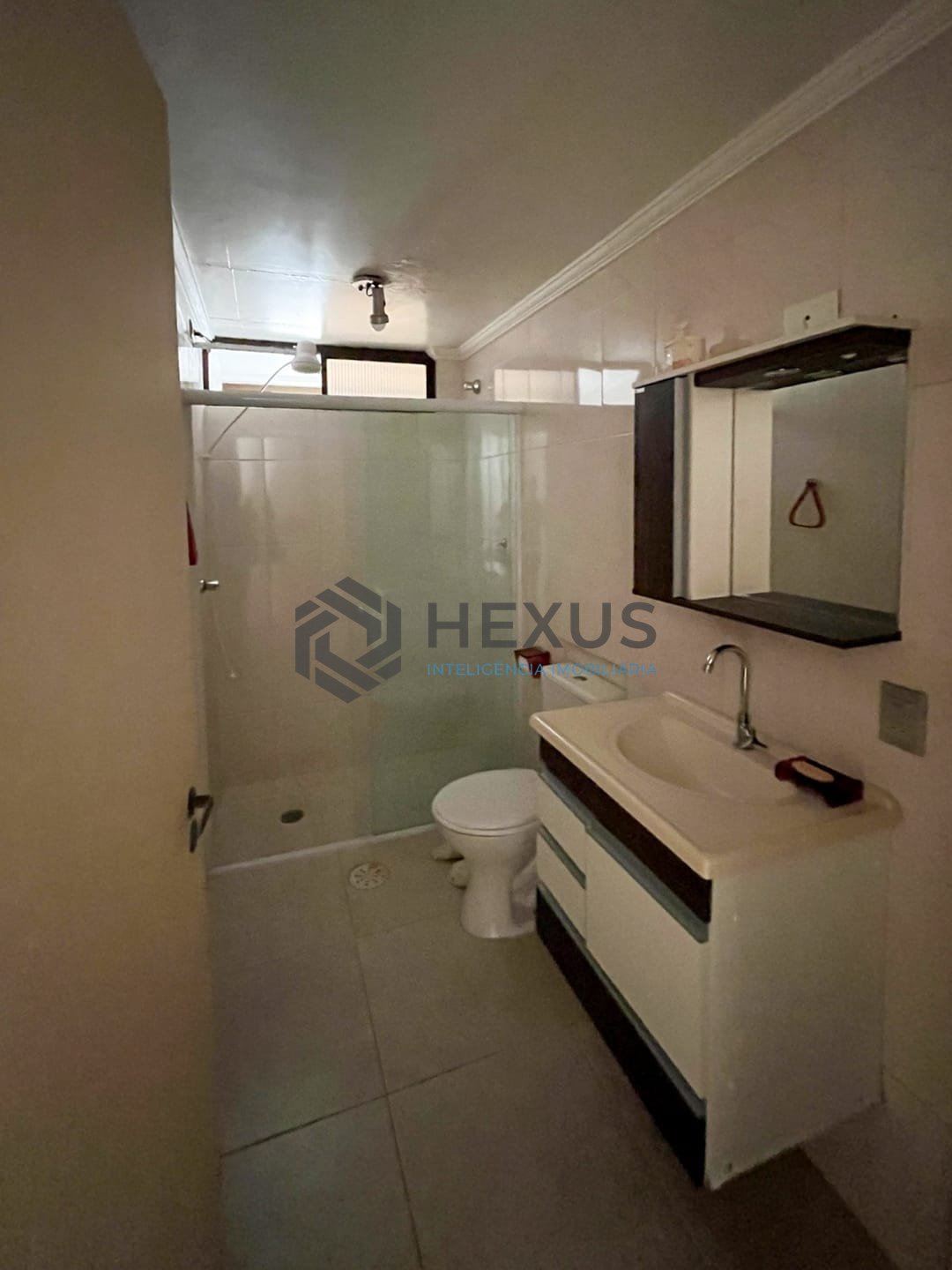 Foto 9 de Apartamento a duas quadras da Praia das Pitangueiras, Guaruja